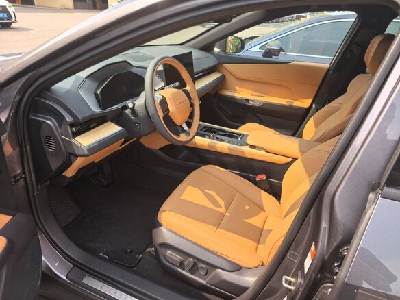 2026 Lexus ES 300h VIII, серый, 7499666 рублей - вид 3