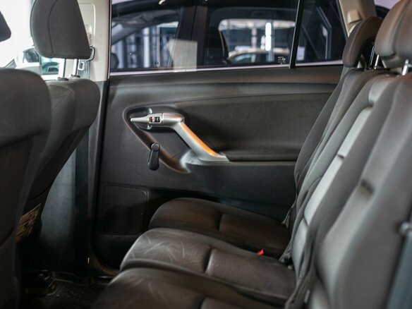 2011 Toyota Verso I, белый, 1359000 рублей - вид 18