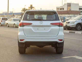 2026 Toyota Fortuner II Рестайлинг, белый, 5250011 рублей, вид 4