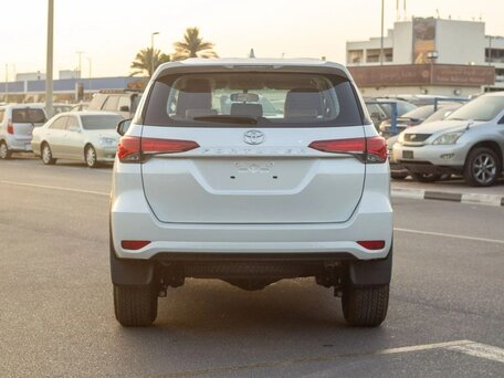 2026 Toyota Fortuner II Рестайлинг, белый, 5250011 рублей, вид 4