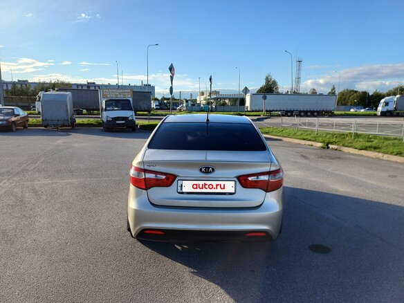 2012 Kia Rio 4-speed III, бежевый - вид 6