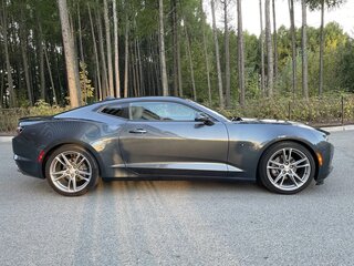2022 Chevrolet Camaro VI Рестайлинг, серый, 3890000 рублей, вид 3