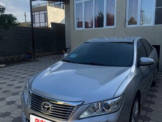 2012 Toyota Camry VII (XV50), серебристый, 1570000 рублей, вид 2