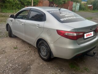 2013 Kia Rio III, серебристый, 450000 рублей, вид 5