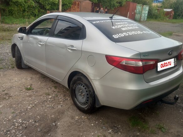 2013 Kia Rio III, серебристый, 450000 рублей - вид 4