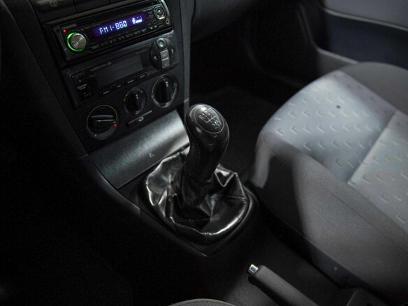2007 Skoda Octavia I (A4) Рестайлинг, серебристый, 400000 рублей - вид 12