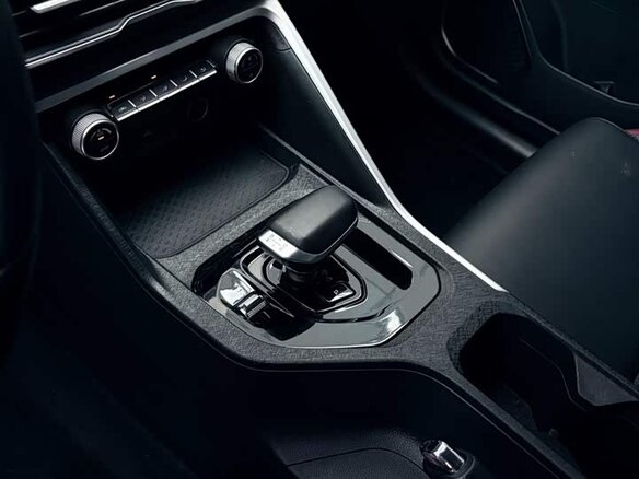 2022 Geely Binyue I Рестайлинг, белый, 1220000 рублей - вид 13