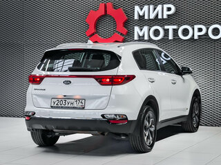 2019 Kia Sportage IV Рестайлинг, белый, 1850000 рублей, вид 4