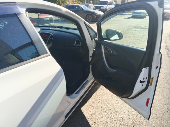 2012 Opel Astra J, белый, 550000 рублей - вид 14