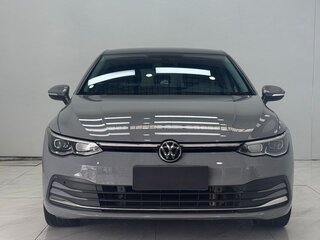 2022 Volkswagen Golf VIII, серый, 1745000 рублей, вид 2