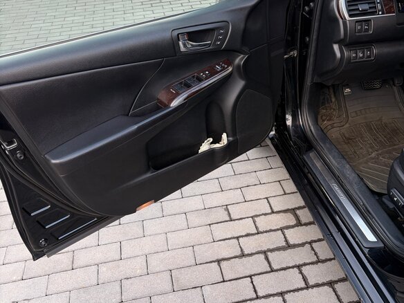 2017 Toyota Camry VII (XV50) Рестайлинг, чёрный, 2000000 рублей - вид 6