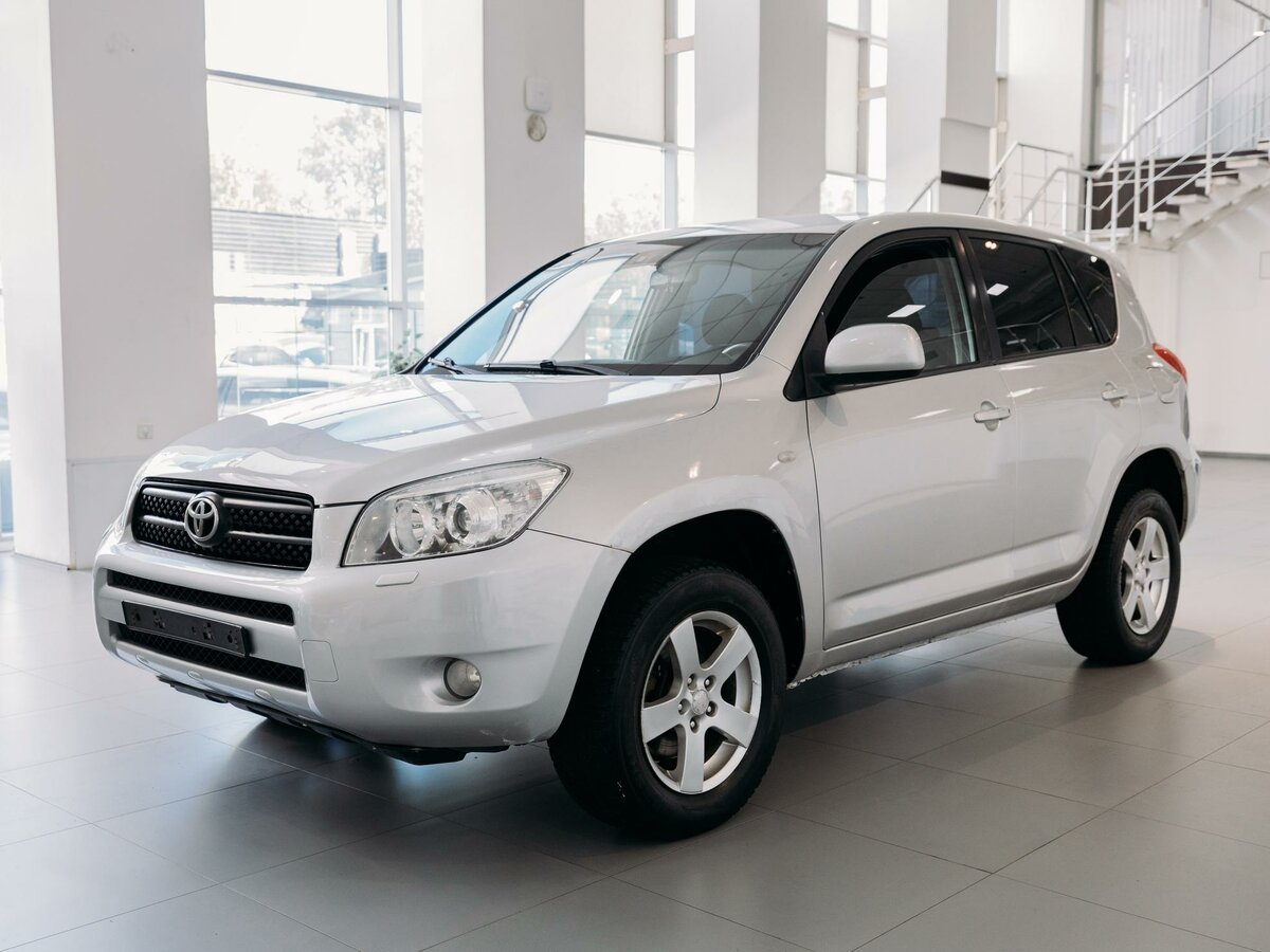 Открыть фотографии: Toyota RAV4 III (XA30)