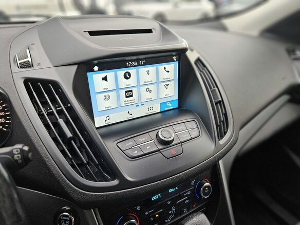 2016 Ford Kuga II Рестайлинг, белый, 1325000 рублей - вид 12