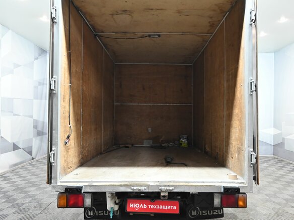 2001 Isuzu Elf (N-series), белый, 540000 рублей - вид 5