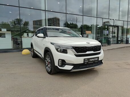 2020 Kia Seltos I, белый, 1999000 рублей, вид 3