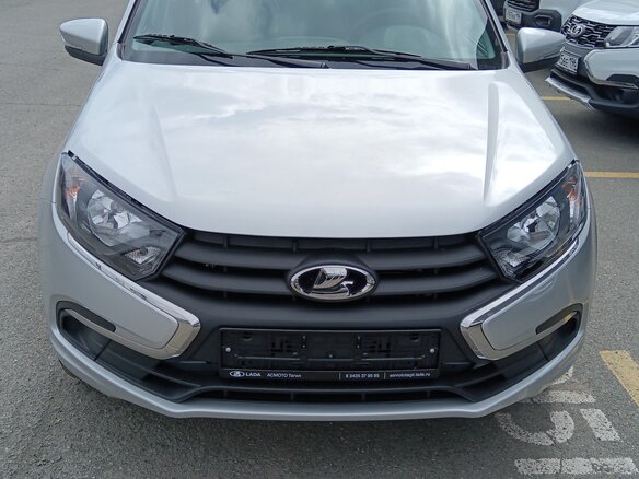 2026 Lada (ВАЗ) Granta I Рестайлинг, серебристый, 1238000 рублей - вид 1