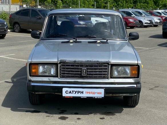 2010 Lada (ВАЗ) 2105, серебристый, 99000 рублей - вид 1