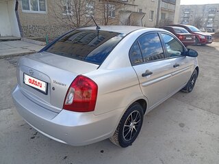 2006 Hyundai Verna II, серебристый, 405000 рублей, вид 5