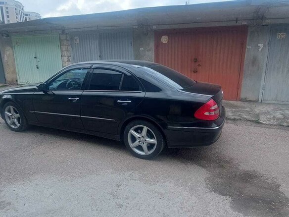 2005 Mercedes-Benz E-Класс 200 III (W211, S211), чёрный, 800000 рублей - вид 5