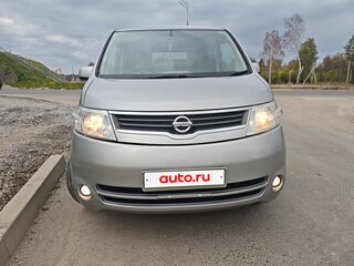 2007 Nissan Serena III (C25), серебристый, 899000 рублей, вид 3