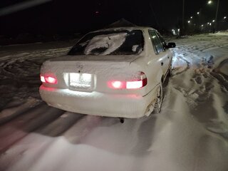 2000 Toyota Corolla VIII (E110), белый, 265000 рублей, вид 4