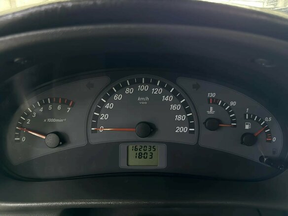 2007 Lada (ВАЗ) 2110, серый, 87505 рублей - вид 9