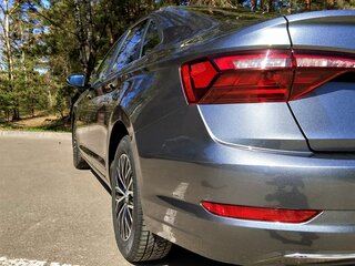 2021 Volkswagen Jetta VII, серый, 1294799 рублей, вид 5