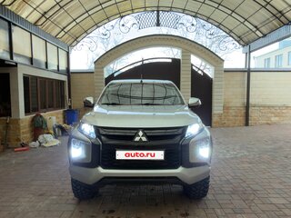 2019 Mitsubishi L200 V Рестайлинг, серый, 3700000 рублей, вид 5