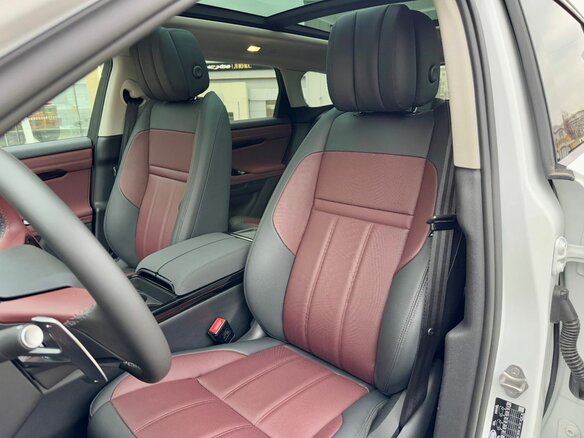 2025 Land Rover Range Rover Evoque L II Рестайлинг, белый, 6249000 рублей - вид 15