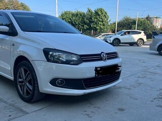 2013 Volkswagen Polo V, белый, 670000 рублей, вид 2