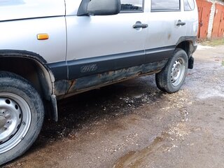 2006 Chevrolet Niva I, серебристый, 270000 рублей, вид 3