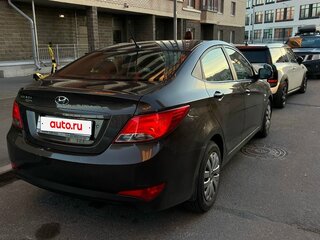 2016 Hyundai Solaris I Рестайлинг, коричневый, 900000 рублей, вид 4