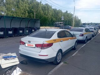 2016 Kia Rio III Рестайлинг, белый, 450000 рублей, вид 2