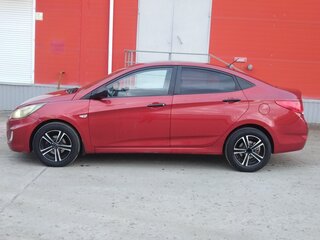2011 Hyundai Solaris I, красный, 735000 рублей, вид 2