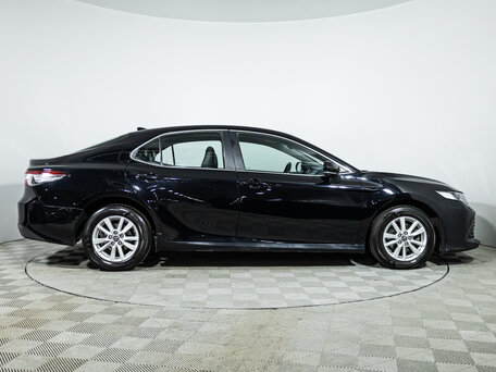 2019 Toyota Camry VIII (XV70), чёрный, 1969700 рублей, вид 4