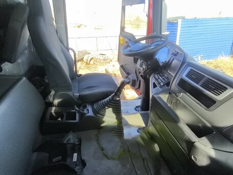 2024 Sinotruk Sitrak C7H, красный, 12515300 рублей, вид 5