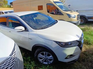 2019 Nissan Qashqai II Рестайлинг, белый, 1290000 рублей, вид 4