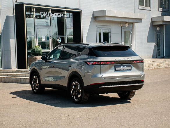 2026 Omoda C7, серебристый, 3464010 рублей - вид 5
