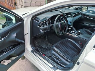 2019 Toyota Camry VIII (XV70), белый, 3000000 рублей, вид 5