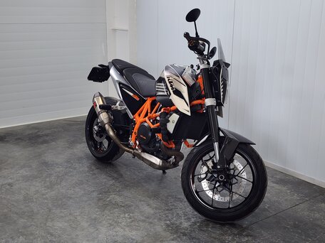 2013 KTM 690 Duke, белый, 419000 рублей, вид 2