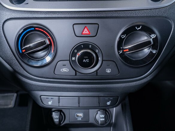 2020 Hyundai Solaris II, серый, 1675000 рублей - вид 16