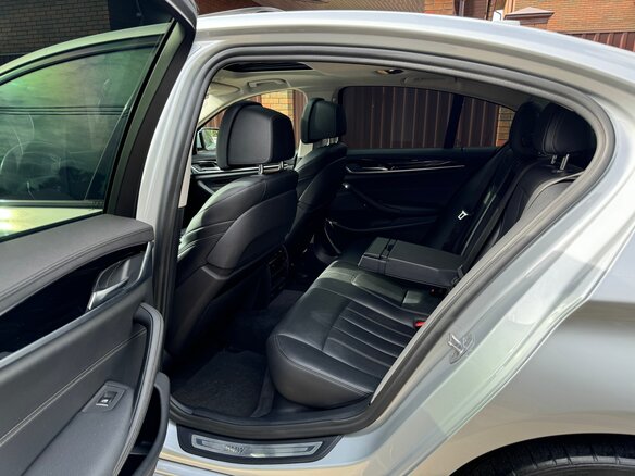 2019 BMW 5 серии 520d xDrive VII (G30/G31/G38), серый - вид 24