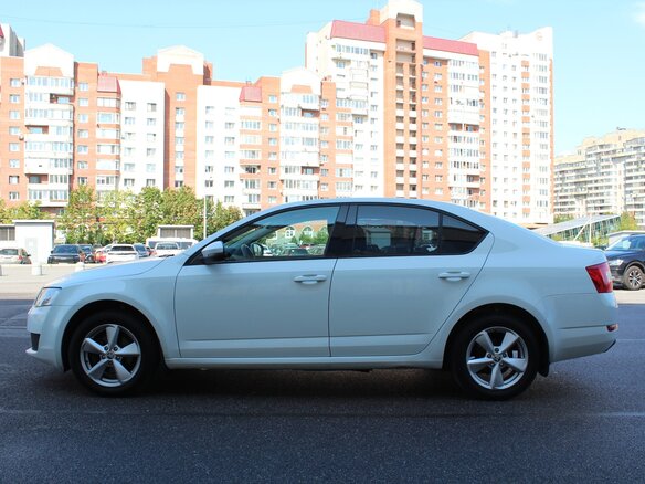 2015 Skoda Octavia III (A7), белый, 1150000 рублей - вид 5