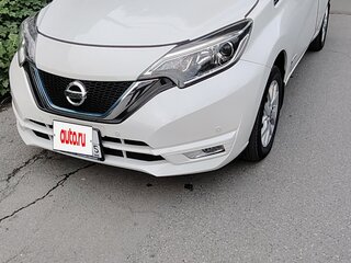 2019 Nissan Note e-Power II Рестайлинг, белый, 850000 рублей, вид 2