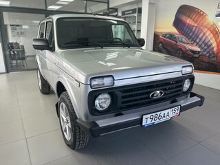 2026 Lada (ВАЗ) Niva Legend I, серебристый, 1205000 рублей, вид 2