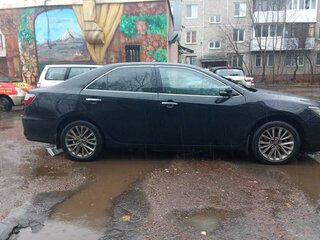 2016 Toyota Camry VII (XV50) Рестайлинг, чёрный, 1600000 рублей, вид 2