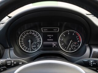 2013 Mercedes-Benz A-Класс 200 III (W176), чёрный, 1550000 рублей, вид 2