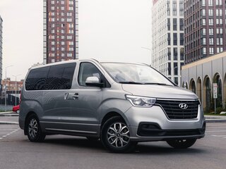 2020 Hyundai Grand Starex I Рестайлинг 2, серый, 3500000 рублей, вид 1