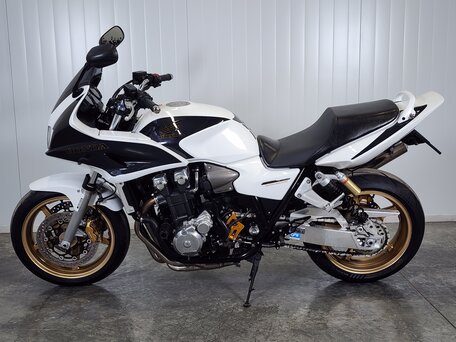 2010 Honda CB 1300, белый, 629000 рублей, вид 5