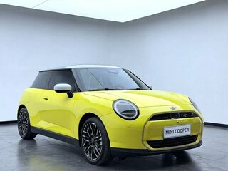 2025 Mini Hatch Cooper Electric SE IV (F65/F66/J01), жёлтый, 5590000 рублей, вид 3
